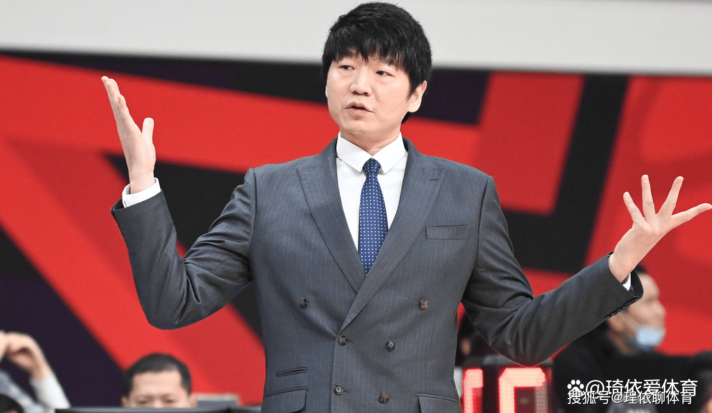 CBA风云：转会惊现南北大交易，北京捡漏防守尖兵，山东组双保险