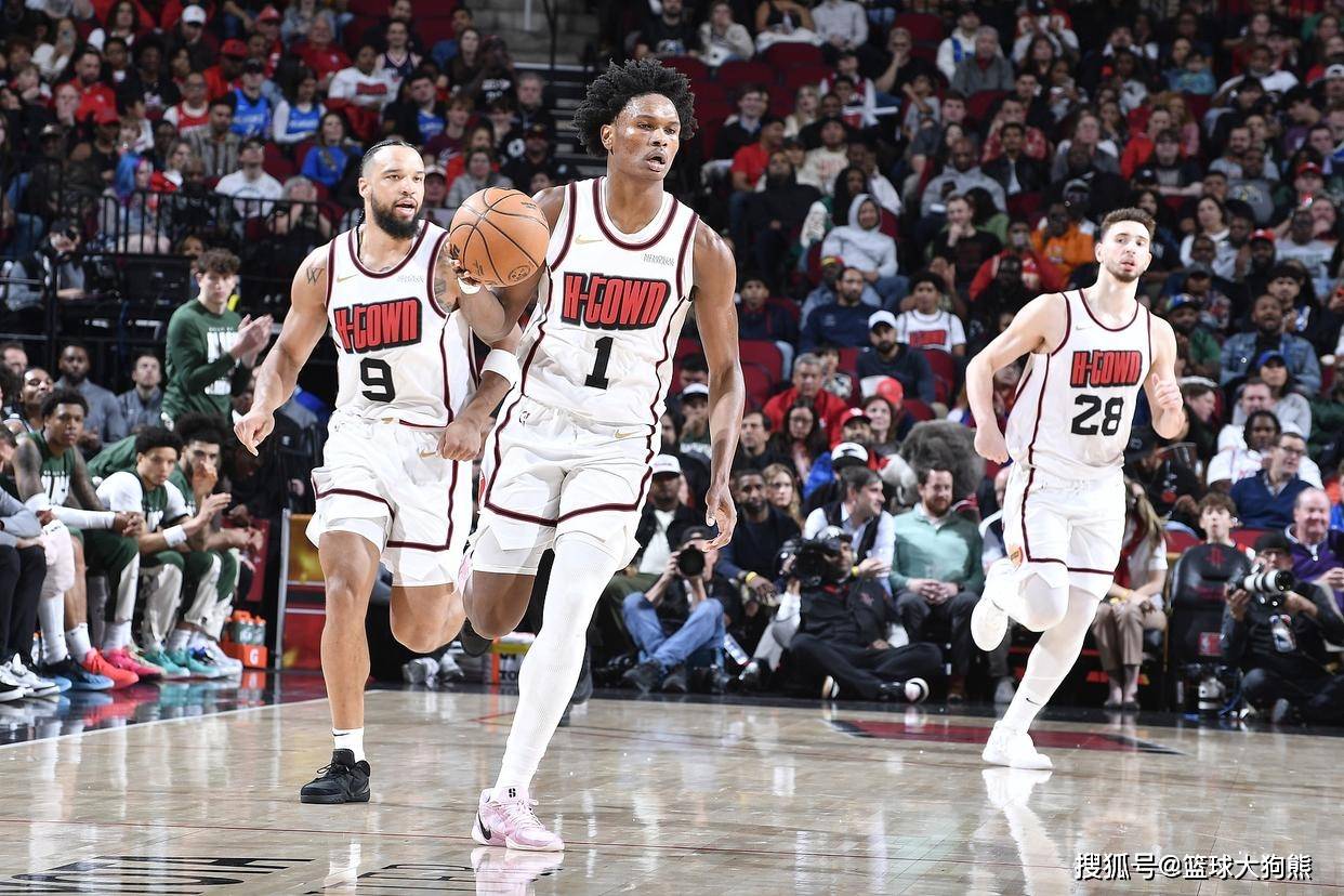 前锋变控卫？名记建议阿门转型！3大优势在手，可化身火箭队战术核心