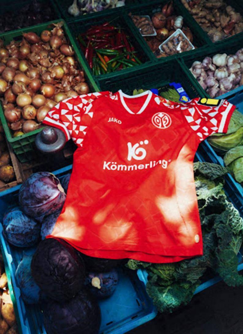 皇冠体育app-美因茨05足球俱乐部发布25/26赛季全新主场球衣