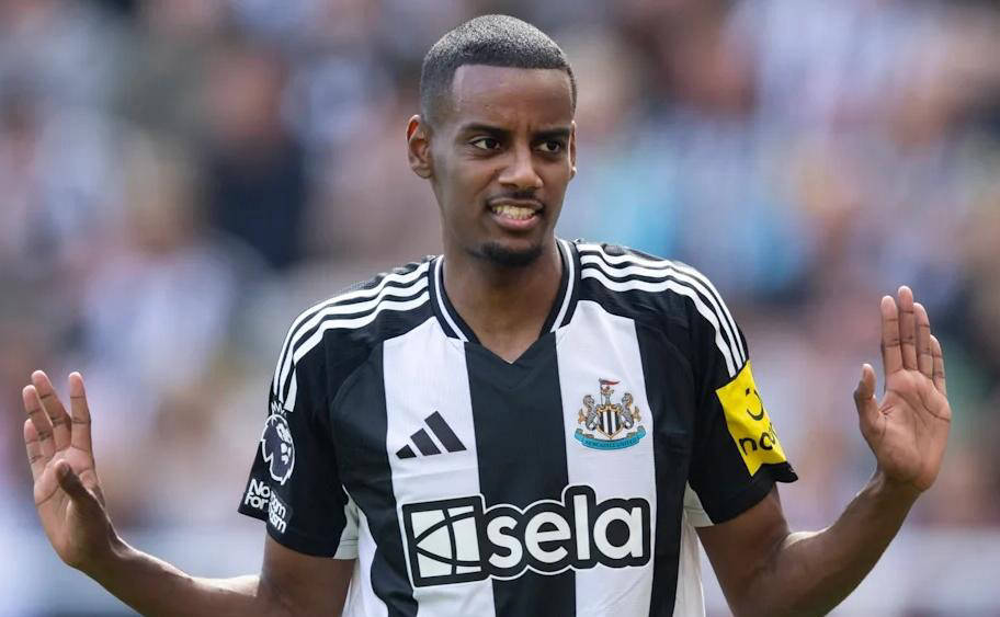 皇冠体育官网-纽卡斯尔联前锋伊萨克搬家原因曝光，与转会利物浦无关