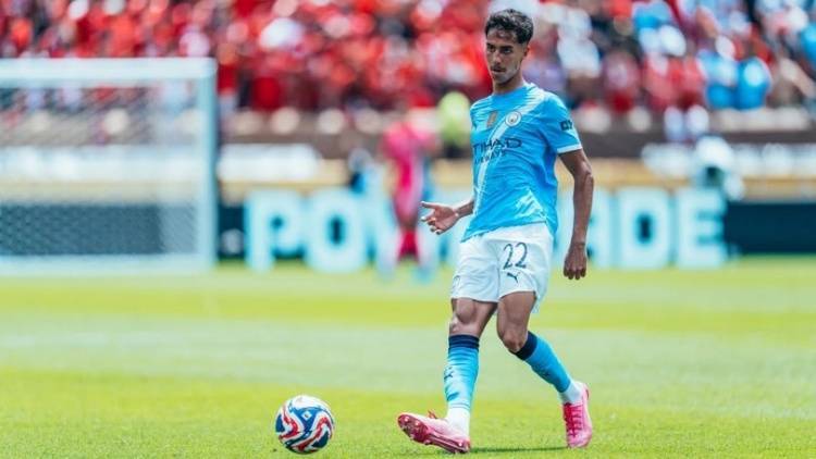 皇冠体育下载-官方：曼城后卫雷斯租借加盟赫罗纳，租期1个赛季