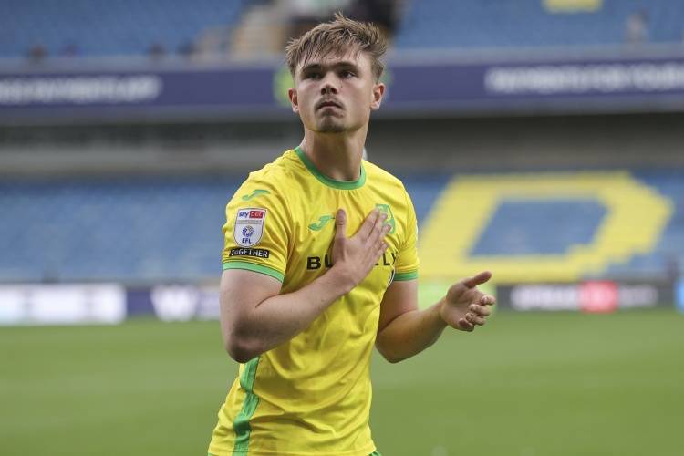 皇冠体育官网-天空：英冠升班马雷克斯汉姆接近800万镑签曼城中卫道尔