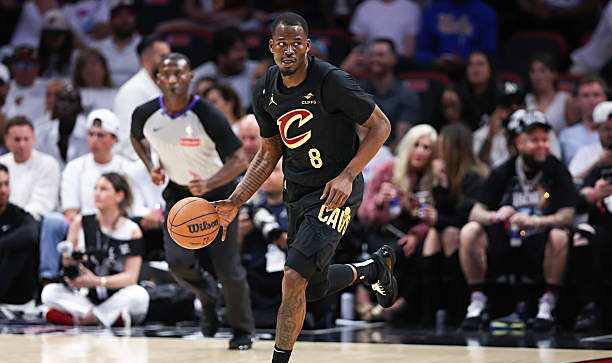 皇冠体育下载-32岁后场老将贾文特-格林与底特律活塞签约