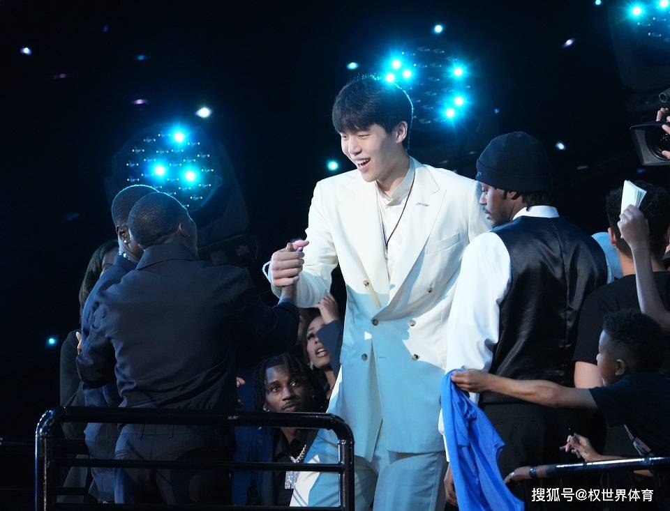 波特兰开拓者官方宣布与2025年首轮16号秀杨瀚森完成签约