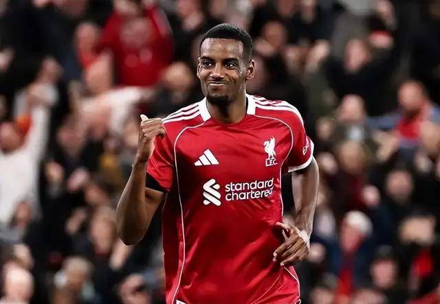 皇冠体育app-联赛杯-阿森纳VS布莱顿：英超夺冠大热，杯赛呢？