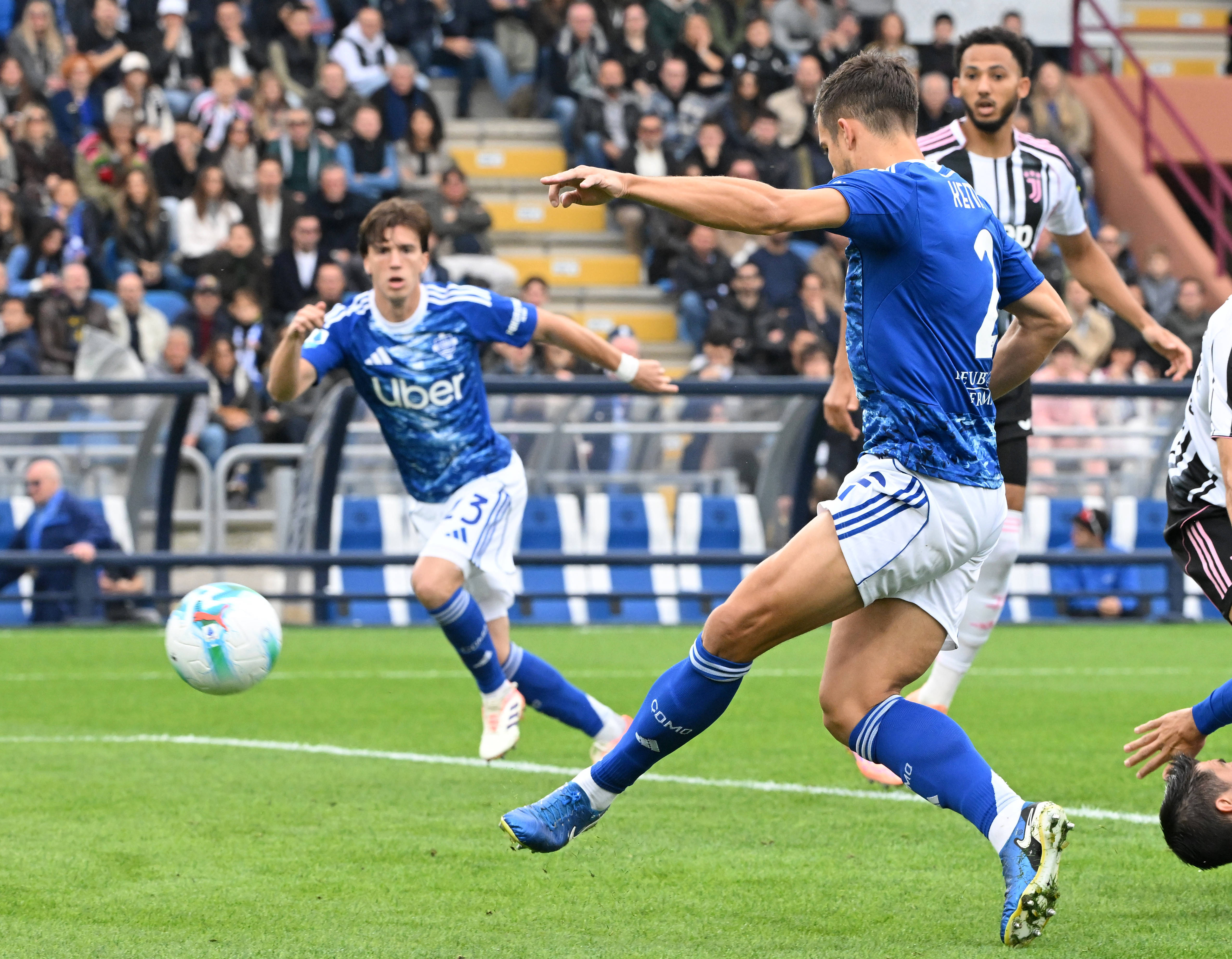 （体育）足球——意甲：科莫胜尤文图斯